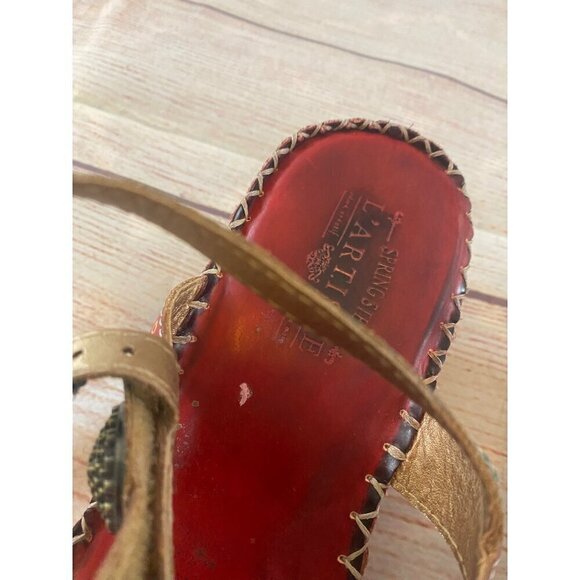 L'Artiste Women's Red Leather Wearable Art Sandals - 40 - Picture 4 of 14